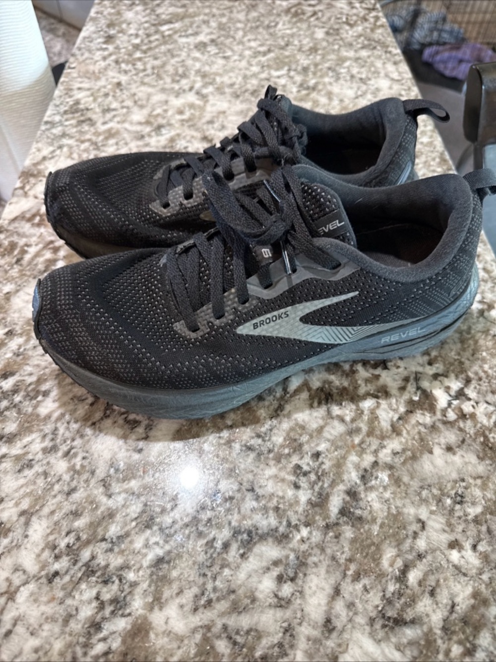 Brooks Revel Men’s Athletic Shoes - Black with‎ Gray Accent